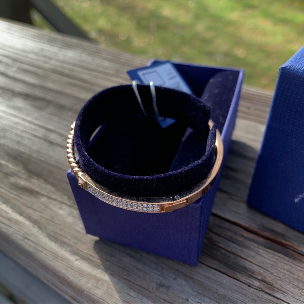 Swarovski | NWT rose gold bracelet - Picture 3 of 4